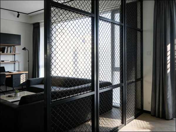 Chain Link Mesh Partition Walls