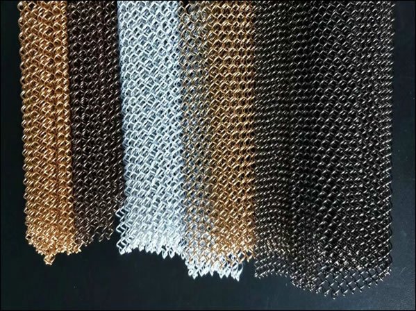 Decorative Chain Link Mesh Panels in Metallic Colors for Outdoor and Facade Use