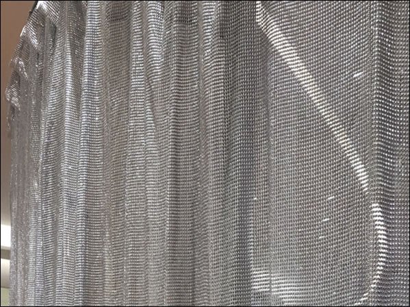 Sleek Stainless Steel Metal Bead Curtain for Modern Interiors