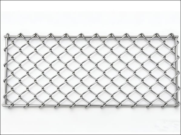 Metallic Chain Link Wall Decoration